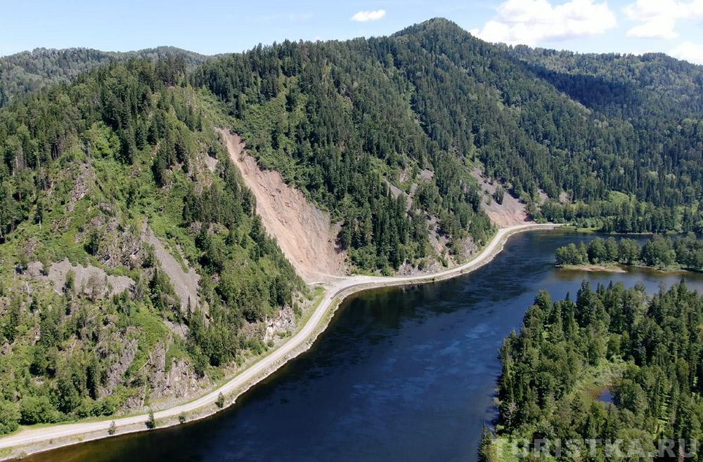 Дорога к Телецкому озеру вдоль Бии