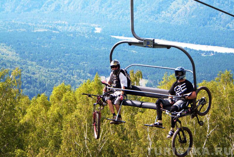 На подъемнике ГК Манжерок