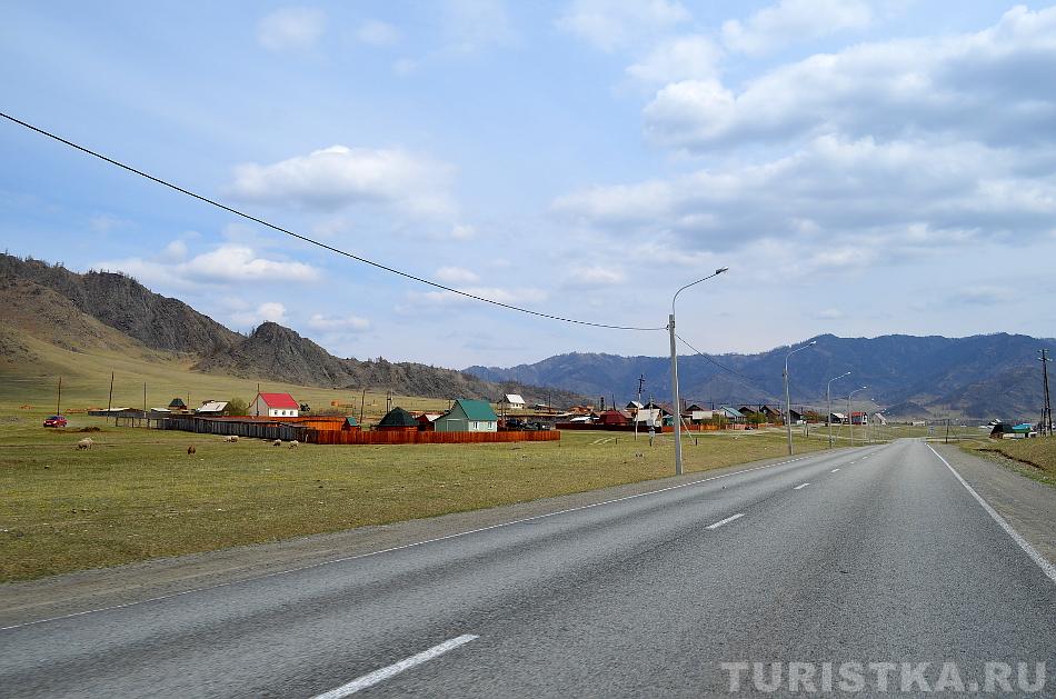 Дорога в селе Каракол