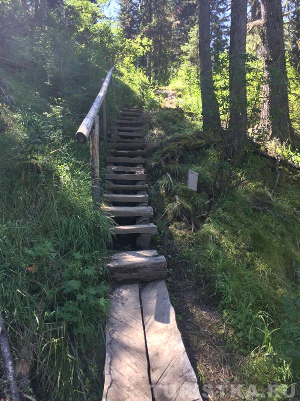 Лестница на подъеме к Верхнему Мультинскому озеру