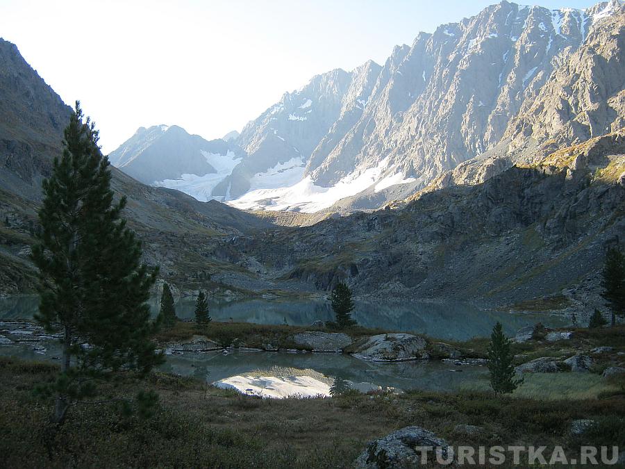Верхнее Куйгкуское озеро ранним утром