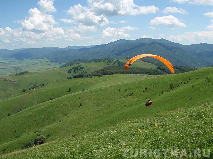 Соревнование парапланеристов