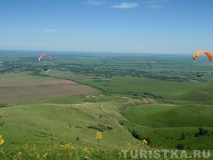 Соревнование парапланеристов