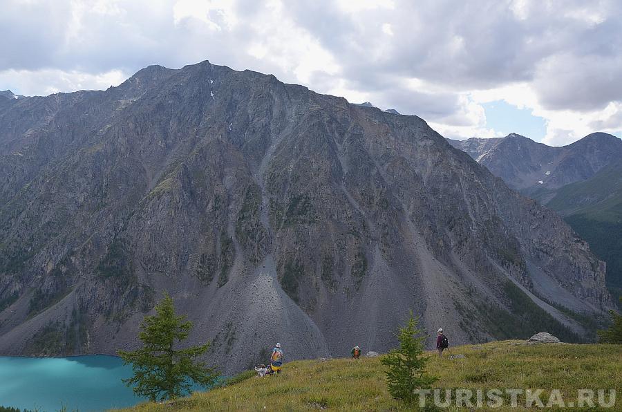 На полочке при подъеме на Пирамиду