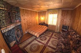 Отдых на Алтае : Гостевые дома и отели в районе Чемала : База отдыха «Благодать» : Семейный номер
