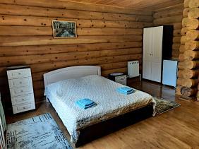 Горный Алтай : Базы в районе Чемала : База отдыха «Лазурит» : Номер с балконом