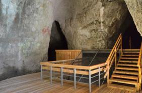 Денисова пещера