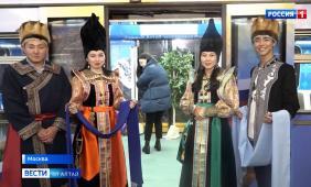 Новости Горного Алтая : Поезд в московском метро Сибирь здесь : Вагон, рассказывающий о Республике Алтай