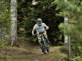 Горный Алтай : Даунхилл на Всесезонном курорте «Манжерок»