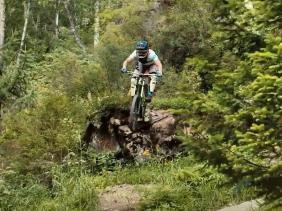 Горный Алтай : Даунхилл на Всесезонном курорте «Манжерок»