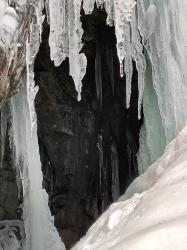 Горный Алтай : Чибитский Уларский водопад (Чарлик) :  	Грот