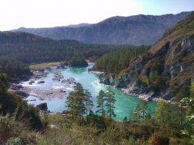 По Алтаю на комфортном внедорожнике : Слияние рек Чемал и Катунь