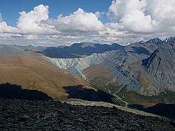 Горный Алтай : Перевал Каратюрек : Вид на ущелье Ярлу с перевала