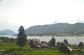 Вид на озеро со 2 этажа летнего дома