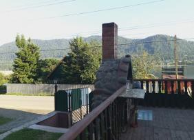 Отдых на Алтае : Базы на Телецком озере : Отель «Приют горнолыжника» : Мангальная зона