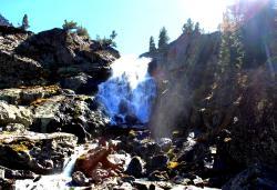 Водопад Куйгук вдали : Горный Алтай