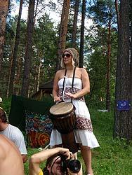 Горный Алтай : Фестиваль ВОТЭТНО-2011 : Барабанщица