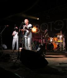 Фестиваль ВОТЭТНО-2016 на Алтае : Алексей Чичаков и группа Белуха JAM