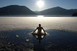 Отдых на Алтае : Крещение на Телецком озере : Поселок Яйлю : Солнце с нами
