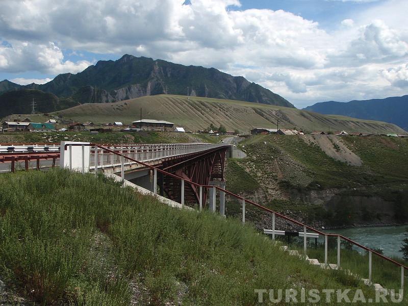 Железобетонный мост в селе Иня