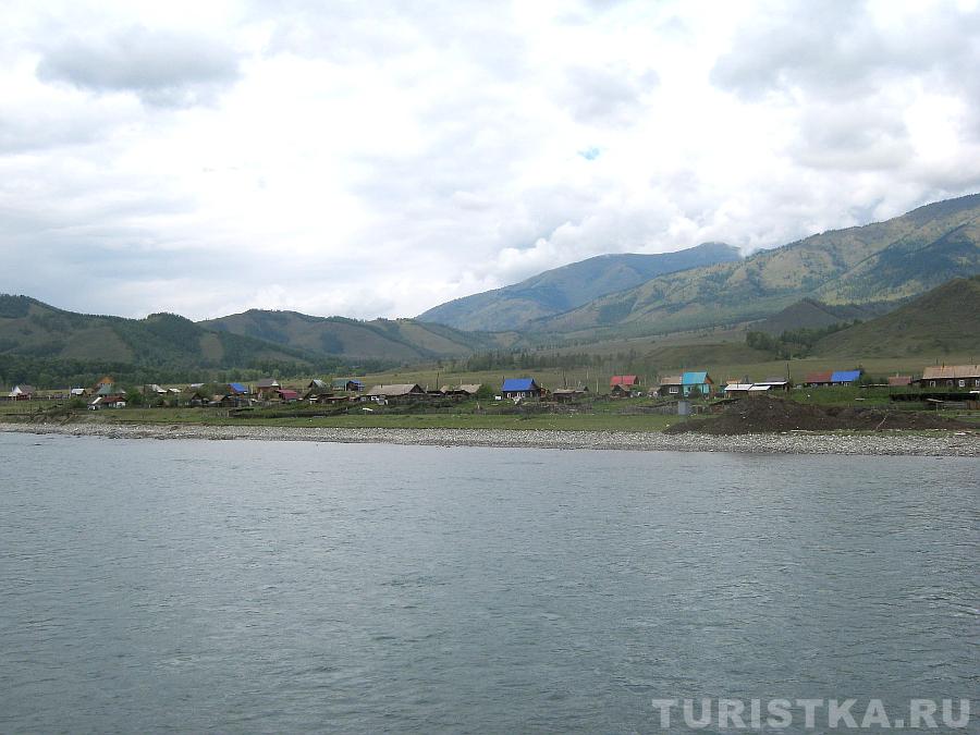 Тюнгур на левом берегу Катуни