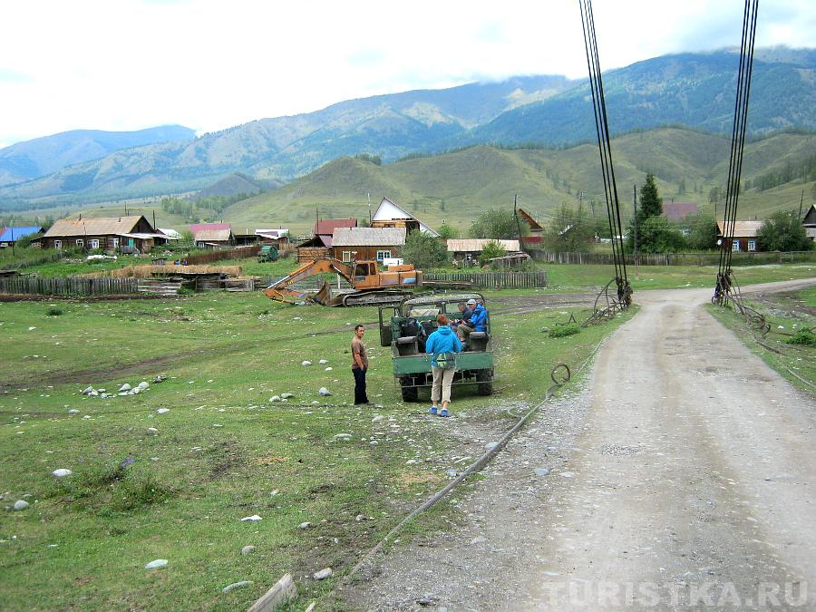 Тюнгур на левом берегу Катуни