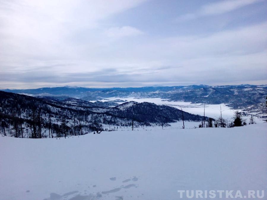 Вид с горы Тияхта на Теньгинские озера зимой