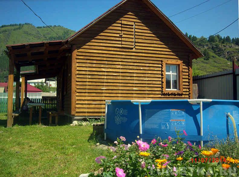 8-местный дом с бассейном