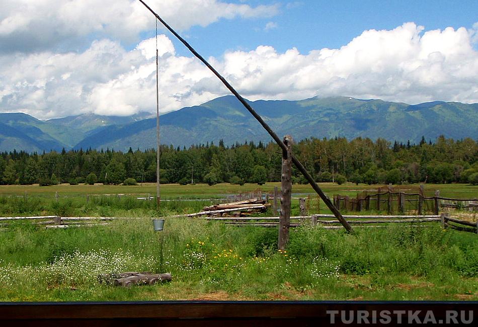 Верх-Уймон : Колодец журавль