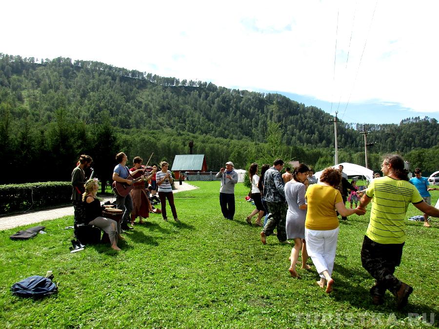 Хороводы с группой Пихто