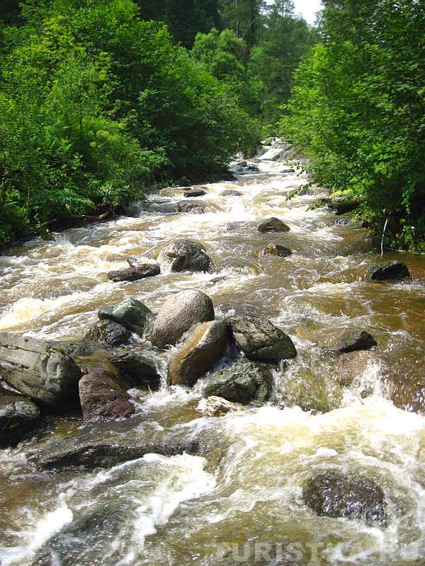 Река на въезде в Яйлю