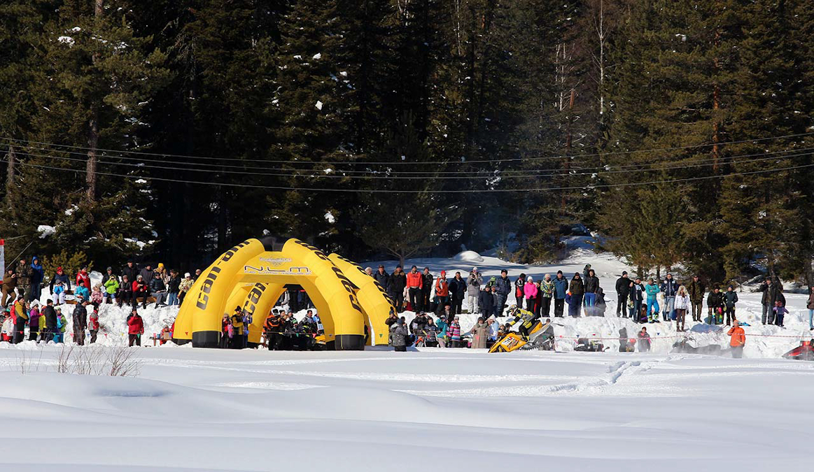 Гонка на снегоходах "Телецкое снежное ралли 2022"