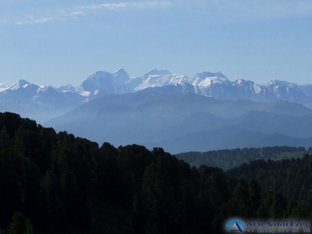 Вид на Белуху