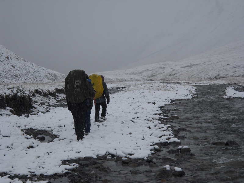 Возвращение после трудной ночевки в горах