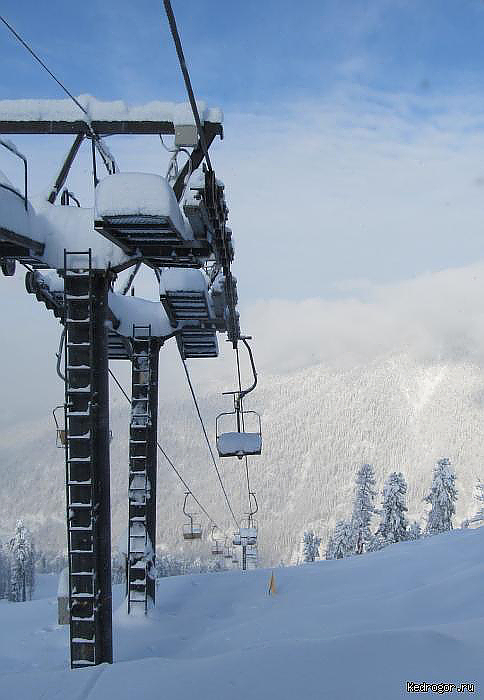 Кресельный подъемник на Телецком озере