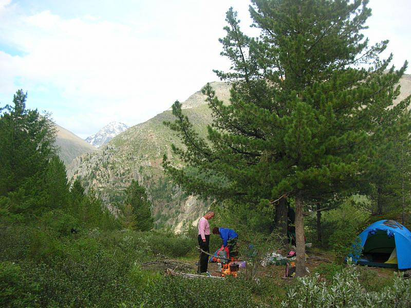 Стоянка на Левом Шавлинском озере