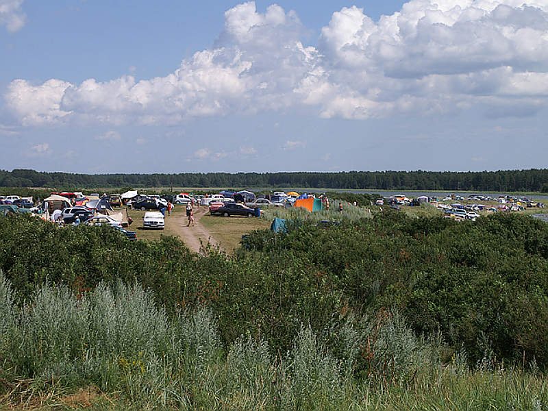 Лагерь на озере