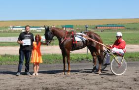 Отдых на Алтае : Скачки в Белокурихе 