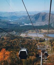 Отдых на Алтае : Подъемник в Манжероке : Горнолыжный комплекс «Манжерок»