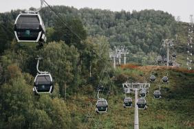 Отдых на Алтае : Подъемник в Манжероке : Горнолыжный комплекс «Манжерок» : Кресельный и гондольный подъемники