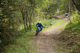Отдых на Алтае : Подъемник в Манжероке : Горнолыжный комплекс «Манжерок» : Байк-парк в Манжероке