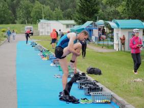 Горный Алтай : Главный фестиваль по триатлону на Бирюзовой Катуни 27-29 августа 2021 : Плавательный этап переходит в велоэтап