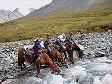 Горный Алтай : Активный тур на лошадях к Белухе :  р. Сулуайры