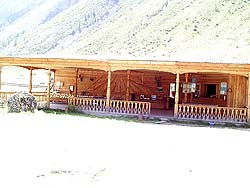 Горный Алтай : Алтаеведение : Культурно-досуговый центр базы Эзен