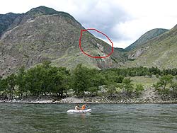 Горный Алтай : Алтаеведение : Вид на Каменные грибы с левого берега Чулышмана