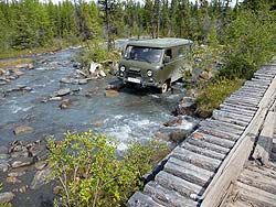 Горный Алтай : Алтаеведение : УАЗику - по руслу Актру