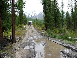 Горный Алтай : Алтаеведение : Дорога к альплагерю