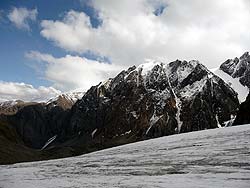 Горный Алтай : Алтаеведение : Кара-Таш, вид сбоку