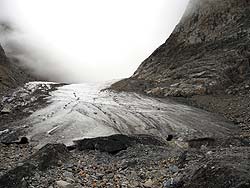 Горный Алтай : Алтаеведение : Пещера в М.Актру