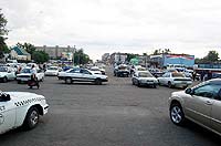 Горный Алтай : Ледники и озера Южно-Чуйского хребта (лето 2007) : Такси возле вокзала в Бийске